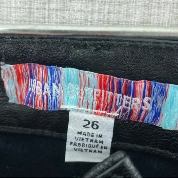 Urban Outfitters foux leather pants Womens Size 26 *Flaw* 2926 - Picture 2 of 11